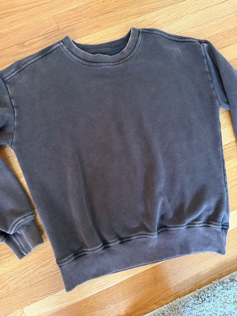 GAP Kids Vintage Wash Crewneck Sweatshirt - Charcoal Gray Youth L